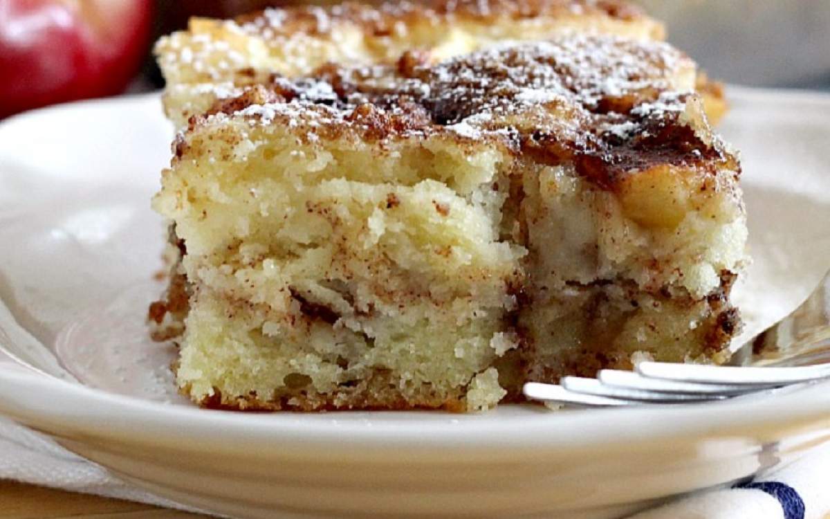 REȚETA ZILEI: Prăjitură cu mere și scorțișoară, ideală de savurat lângă cafea
