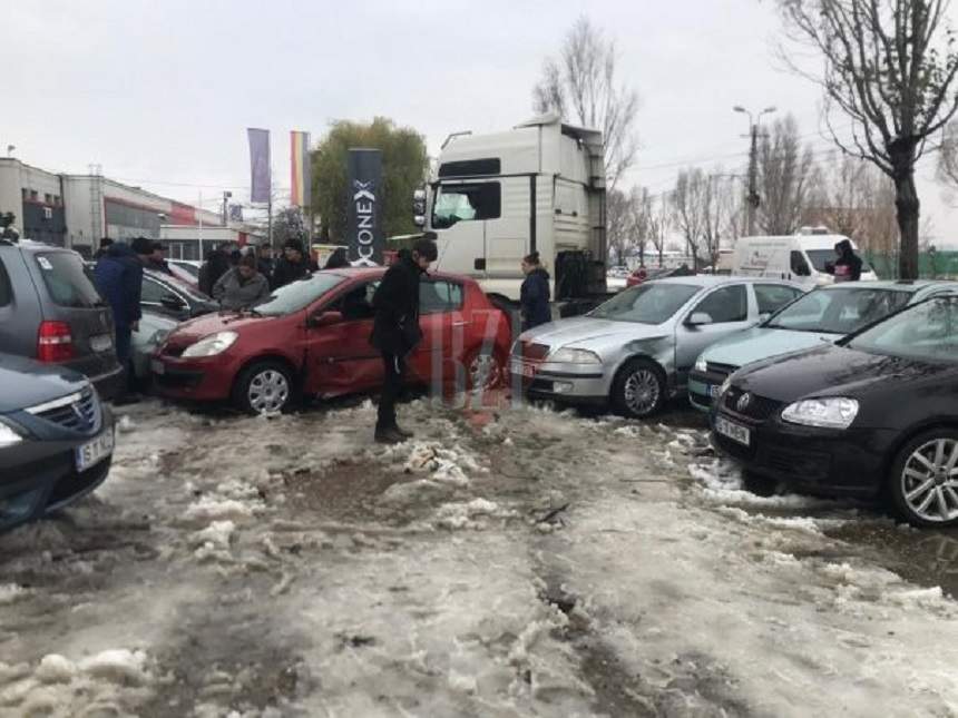 Imagini șocante! Un șofer de TIR din Iași, în comă alcoolică, a intrat într-o parcare și a făcut praf nouă mașini