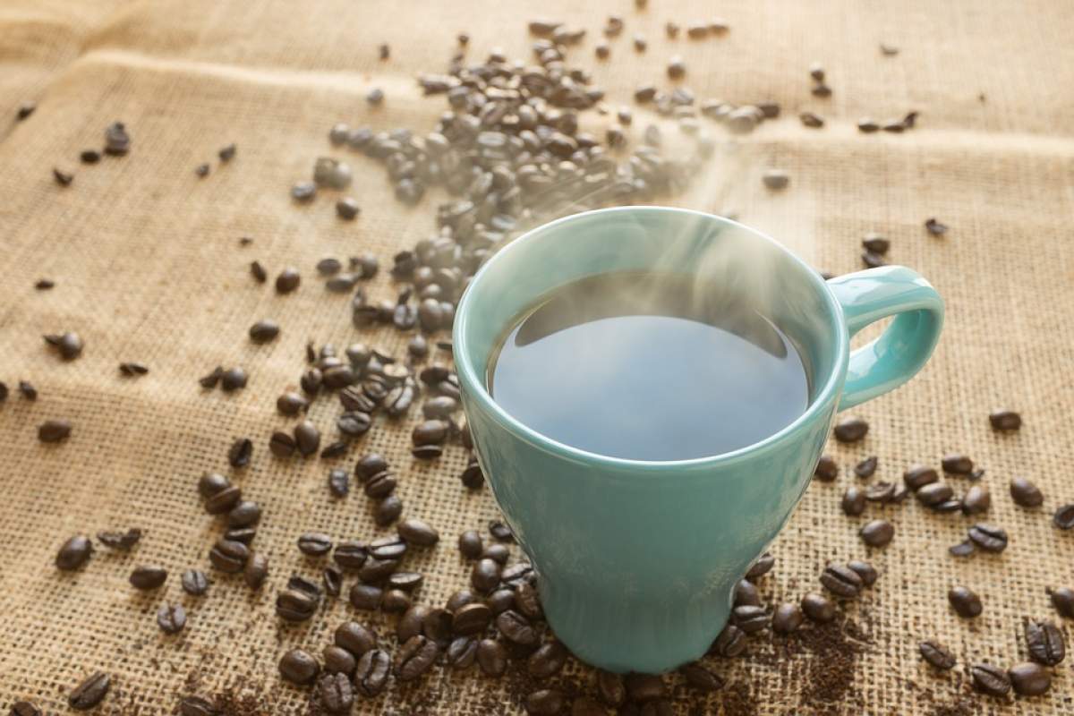 Experții au dat verdictul: trebuie sau nu să consumi cafeaua mereu fierbinte?