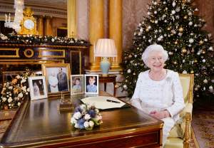 Meghan Markle, Crăciun ca ducesele în acest an! 5 tradiţii bizare de sărbători ale familiei regale