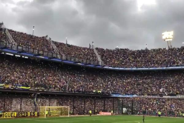 VIDEO EPIC / Nebunie pe “La Bombonera”! Peste 50.000 de fani au asistat la antrenamentul echipei Boca Juniors