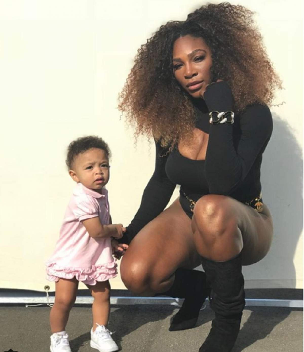 FOTO / După ce a luat proporții, Serena Williams a fost luată la rost de către fani: „Îi faci competiție lui Beyonce?”