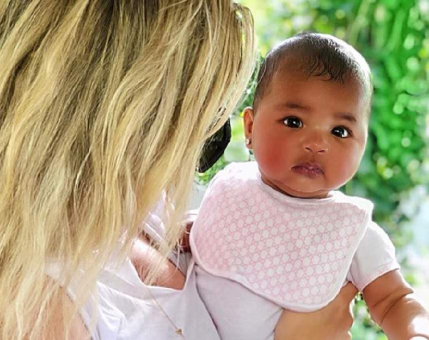 Bucurie mare în clanul Kardashian! Fetiţa lui Khloe a adus zâmbete pe chipurile tuturor