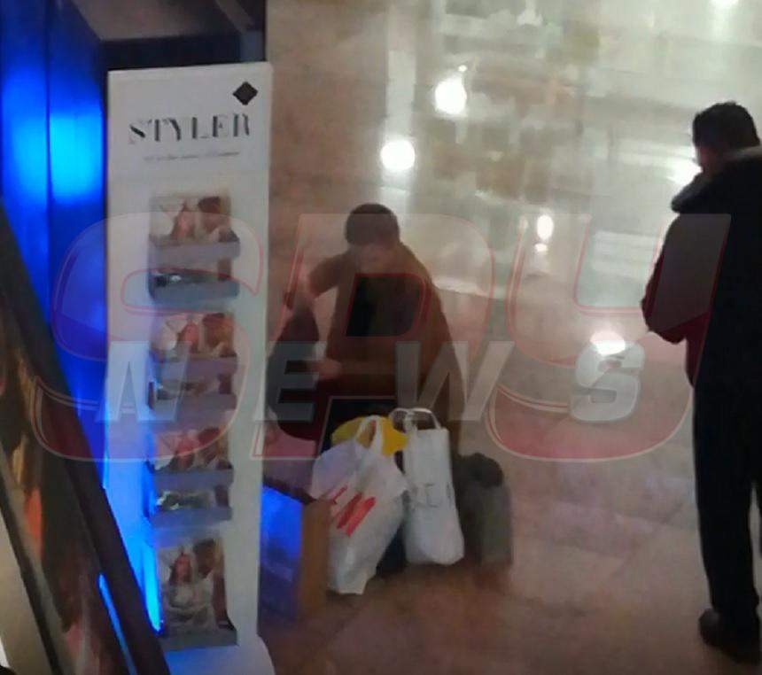 VIDEO PAPARAZZI / Marina Dina a rupt norma la cumpărături! Vedeta nu s-a mai putut ţine pe picioare