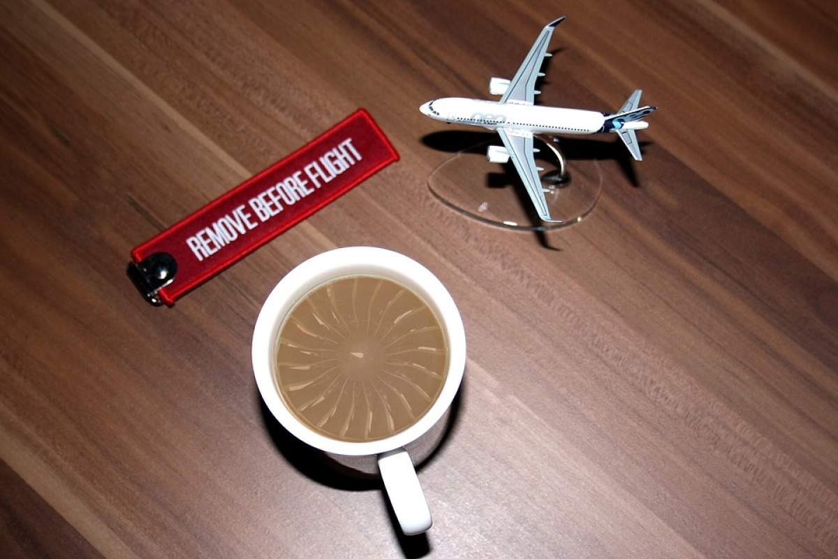Nu vei mai bea niciodată cafea în avion! Un însoțitor de bord a dat un motiv dezgustător