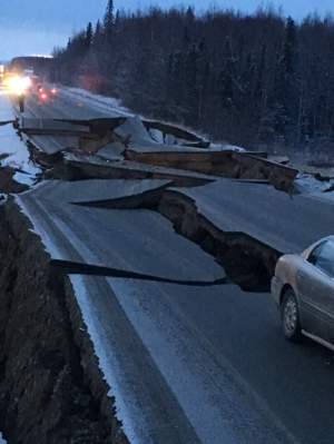 FOTO / Cutremur cu magnitudinea 7 pe scara Richter! A fost emisă o alertă de tsunami în Alaska