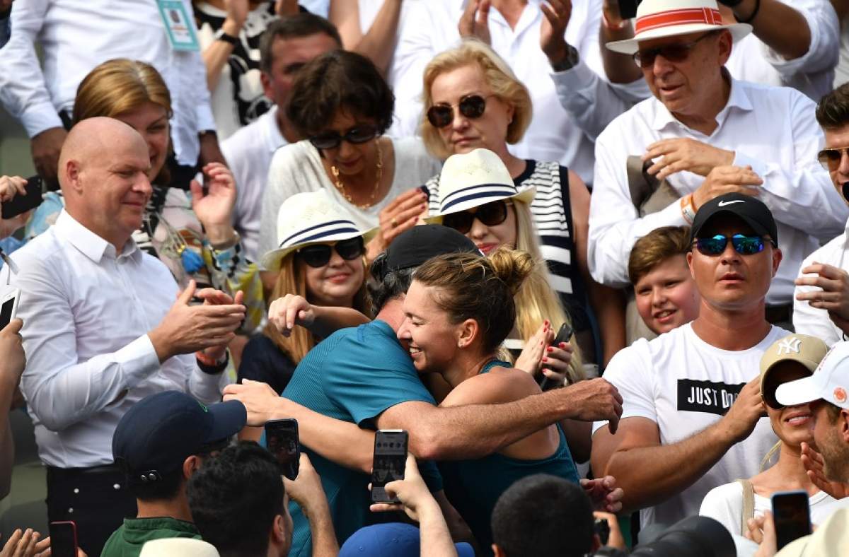 Darren Cahill a dat-o de gol pe Simona Halep! „Face asta” + Cum este liderul WTA în afara terenului