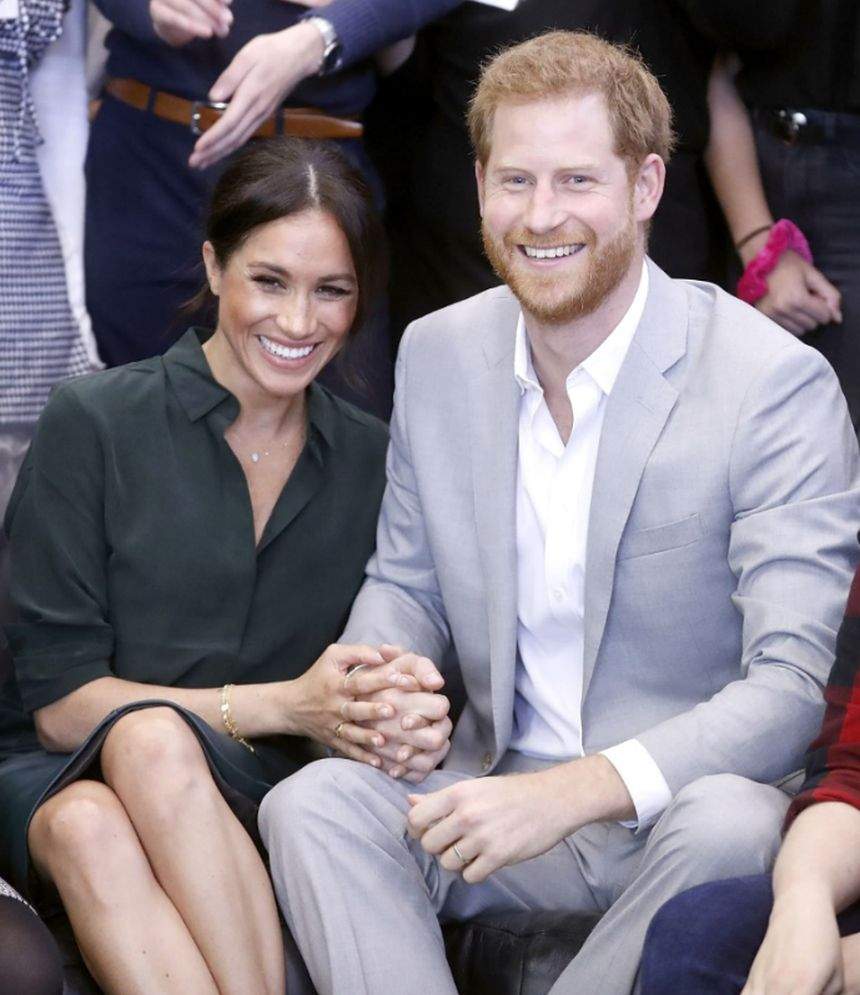 De ce a început Meghan Markle să poarte rochii scurte de când a anunţat că este însărcinată