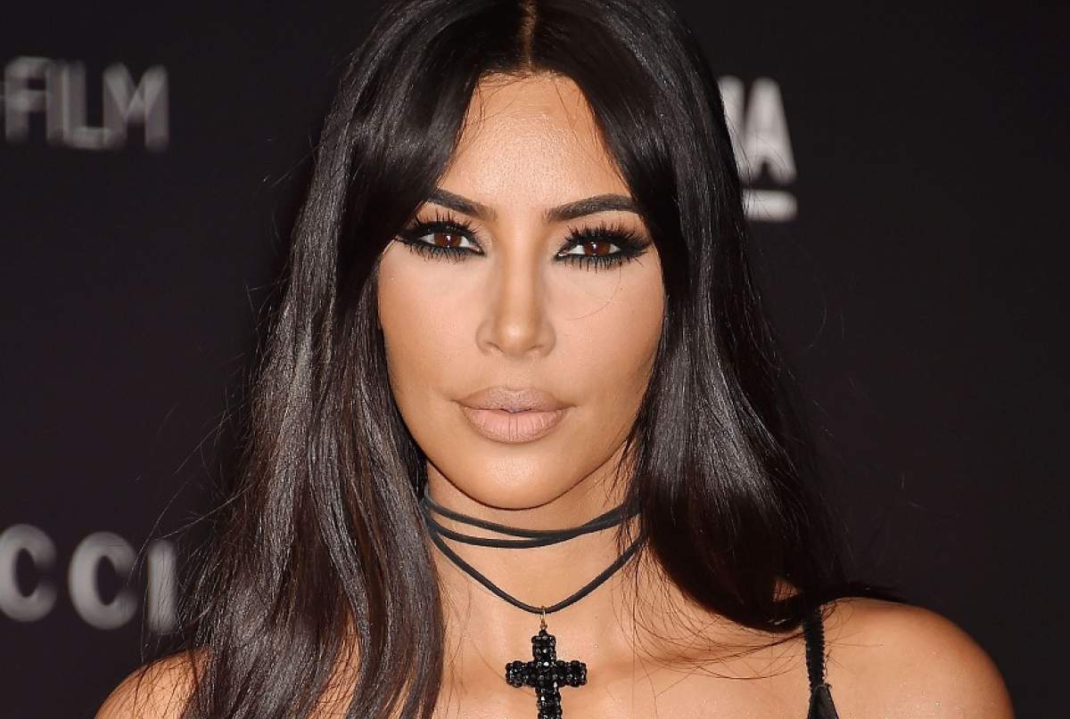 FOTO / Kim Kardashian, luată la mișto la cea mai recentă apariție publică. Toți ochii au fost pe geanta vedetei