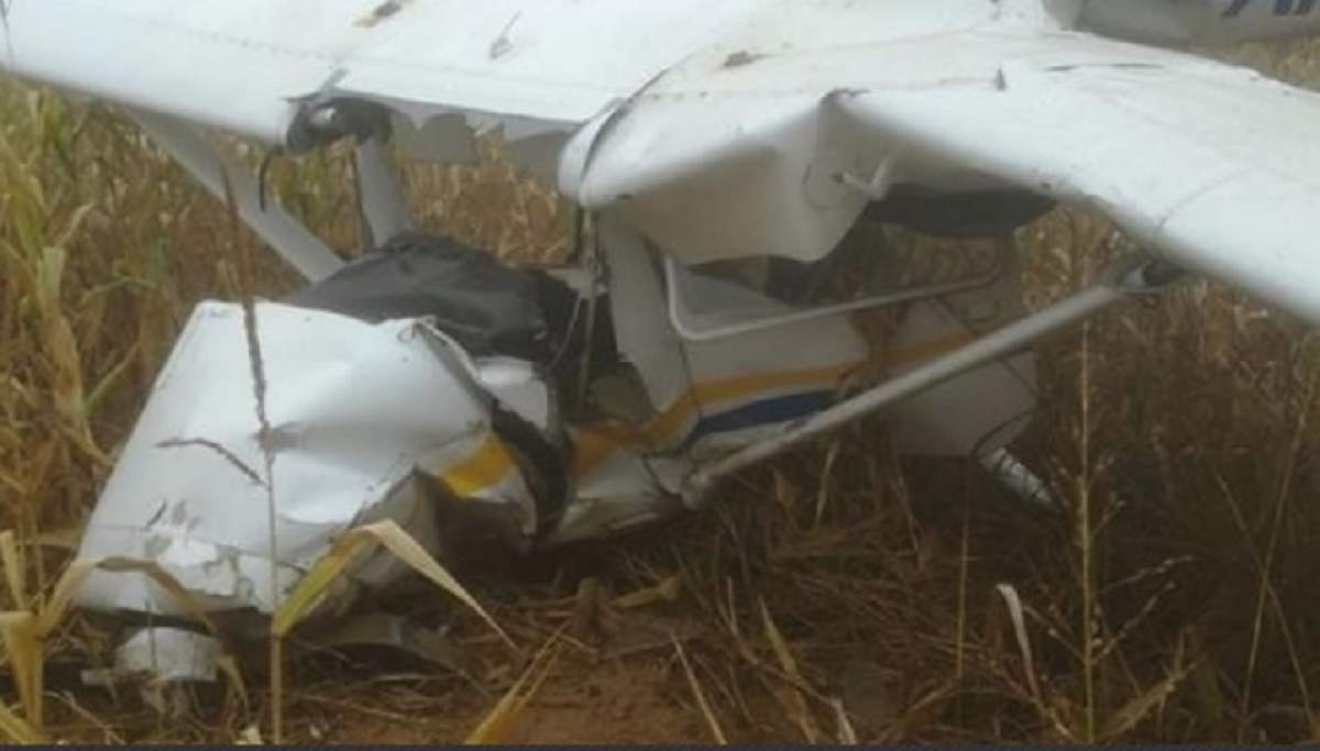 Un avion s-a prăbușit în Argeș! Imagini terifiante de la fața locului
