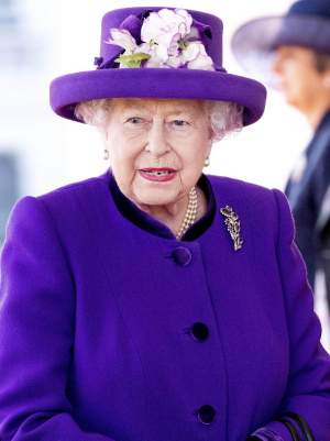 Regina Elizabeth, cadou dubios într-un turneu din Australia. Suverana a râs cu lacrimi când l-a primit