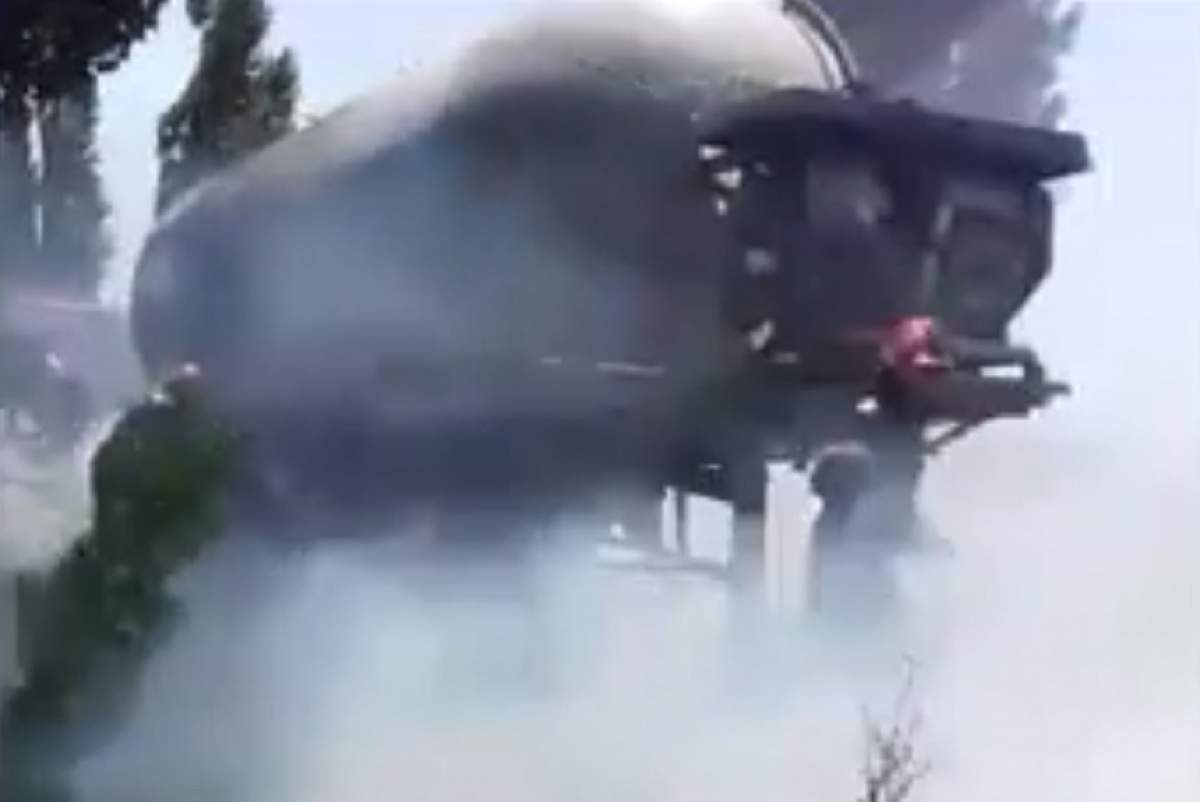 VIDEO / Alertă în Vrancea! O cisternă plină cu motorină a luat foc