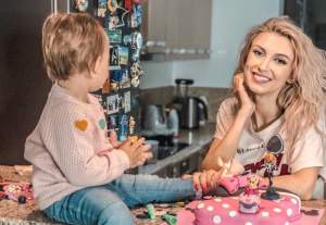 VIDEO / Andreea Bălan, discuţie serioasă cu fetiţa ei: "Vrei să mai vină un bebe?"