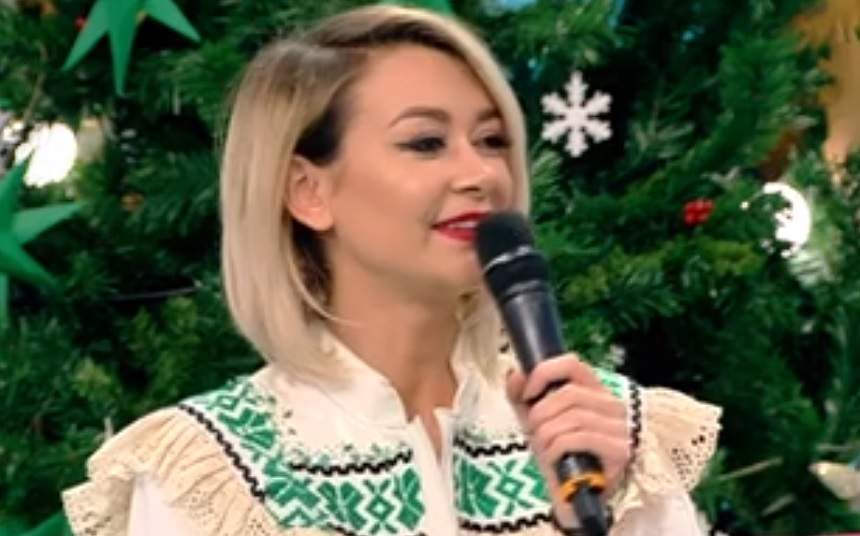 VIDEO / Să fie vorba de o despărţire? Denisa de la Bambi, surprinsă fără inelul de logodnă, după ce iubitul s-a întâlnit cu Bianca Drăguşanu