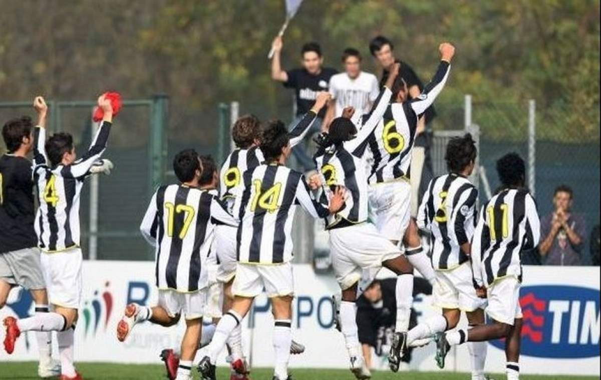 Trei super jucători de la Juventus au făcut accident. Fotbaliştii au intrat într-o maşină de poliţie