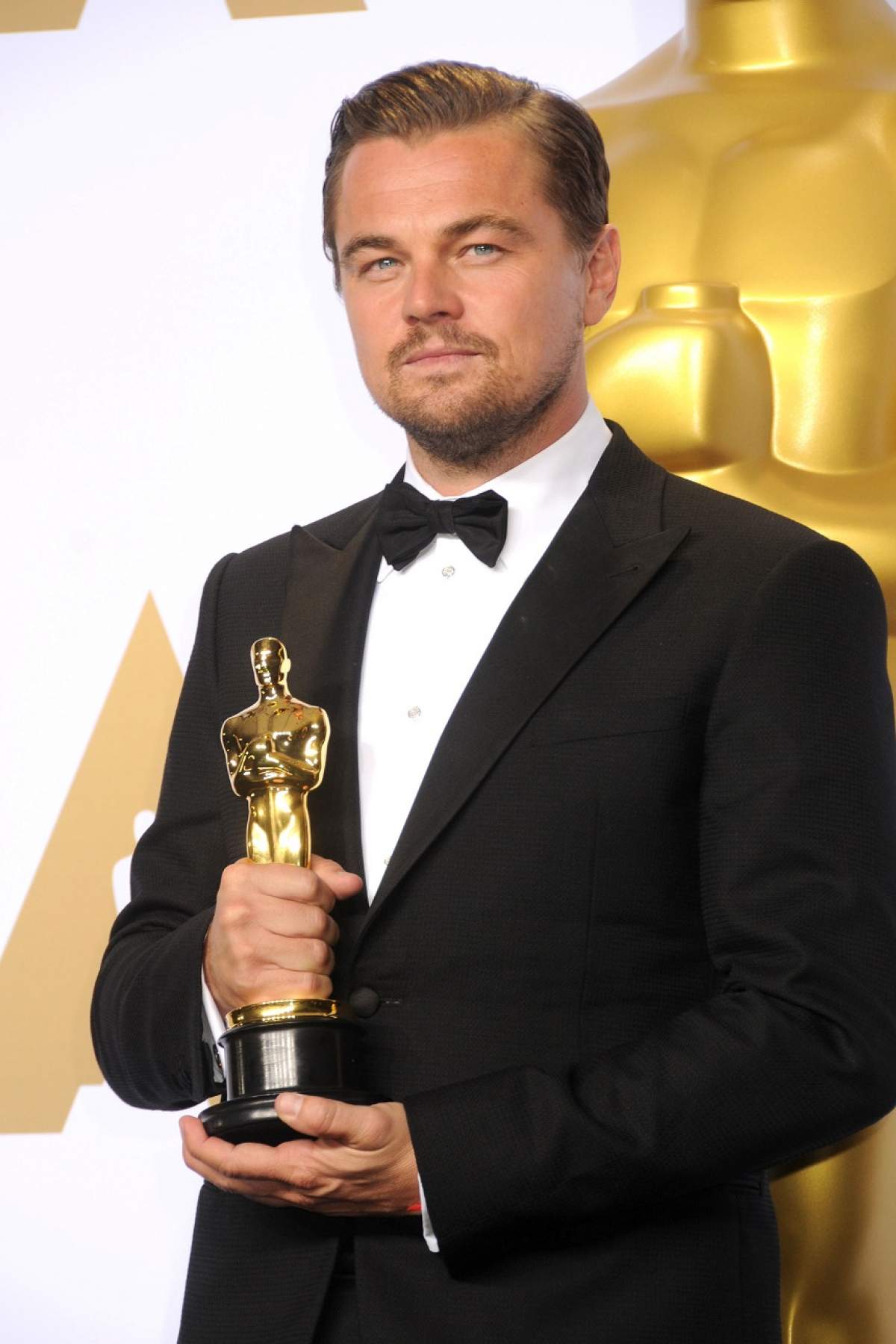 20 de ani și l-a dorit, acum e pus să-l dea înapoi! Leonardo DiCaprio, forțat să returneze premiul Oscar