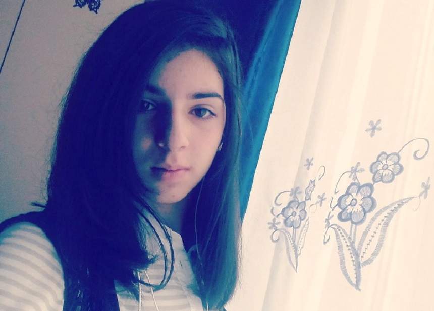 Abigail Bordaş, fata de 13 ani din Oradea care şi-a înjunghiat bunica, a fugit din nou! Ar fi îndrăgostită de tatăl său