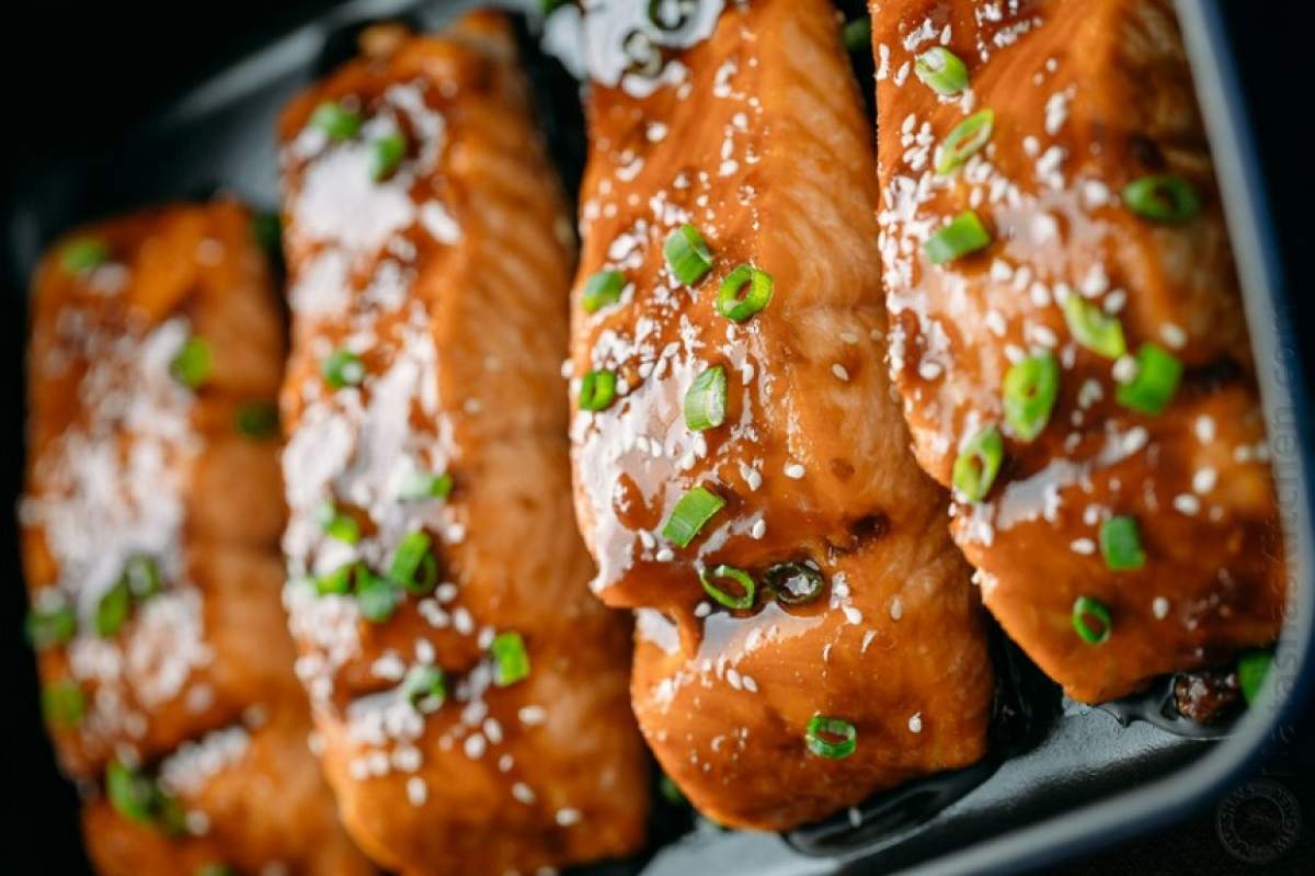 REŢETA ZILEI: Somon Teriyaki, uşor şi rapid de gătit. Ideal pentru un weekend agitat