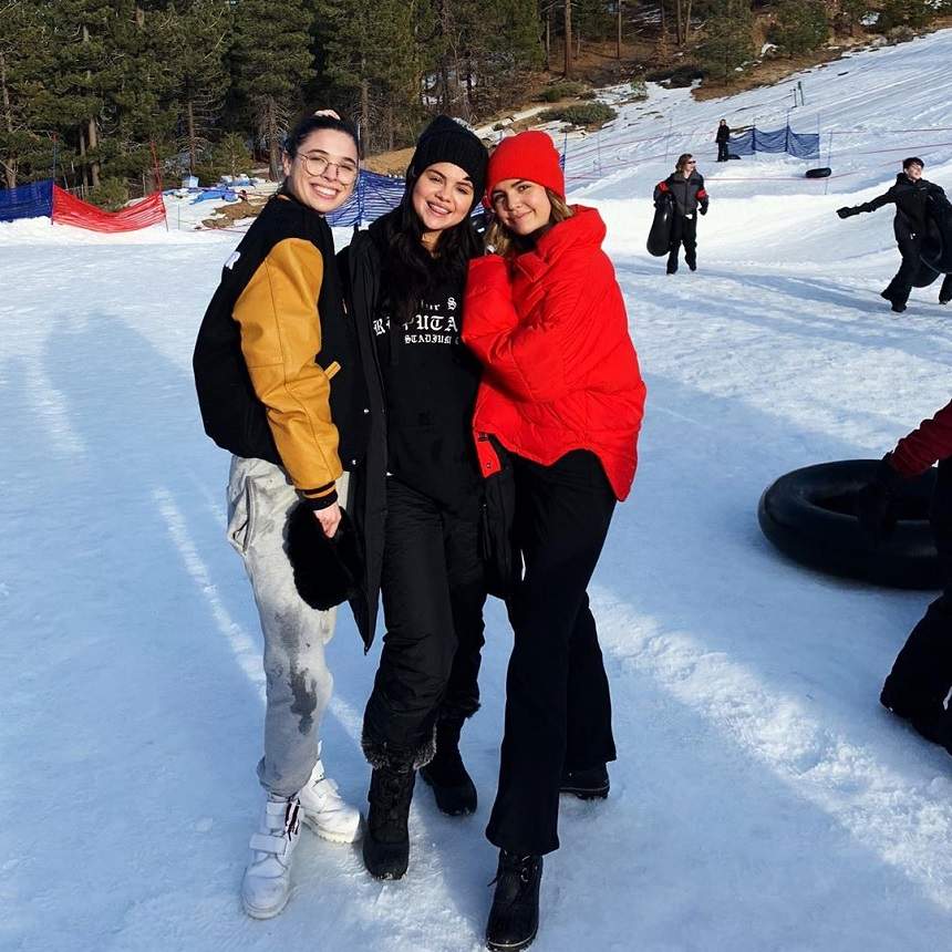 FOTO / Selena Gomez, revenire senzaţională! Vezi cât de bine arată vedeta după ce a ieşit de la psihiatrie!