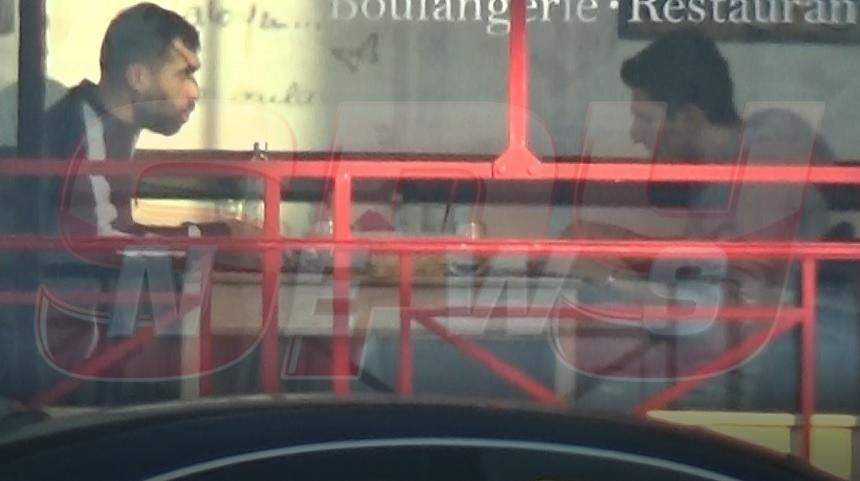 VIDEO PAPARAZZI / S-au bătut turcii la gurile lor! Cei mai tari rapidişti s-au „antrenat” pentru masa de Crăciun într-un restaurant!