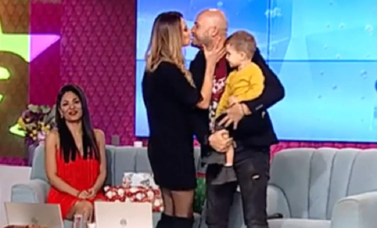 VIDEO / Ce familie frumoasă are Andrei Ştefănescu! Iubita şi băieţelul prezentatorului, în premieră, în platoul matinalilor!