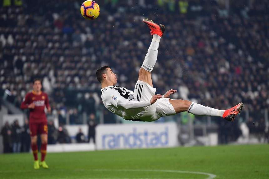 FOTO / Cristiano Ronaldo, Crăciun de lux! Cum petrece fotbalistul, în această zi