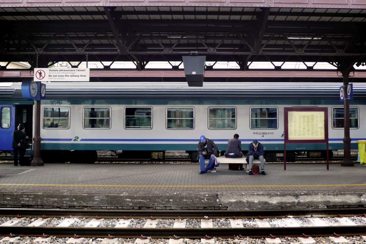 VIDEO / Scenariu halucinant, tren CFR deraiat în drum spre Cluj.  Este al treilea într-o săptămână!