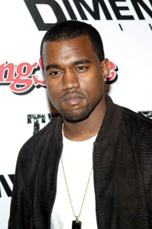 Kanye West cu coada între picioare; De ce îşi cere scuze controversatul artist?