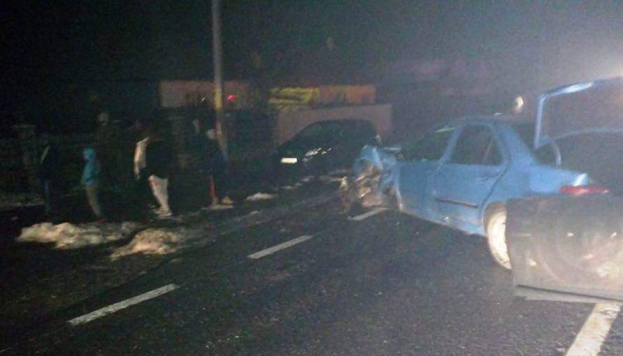 FOTO / Accident cumplit în Neamț! O persoană și-a pierdut viața, iar alte trei au fost rănite