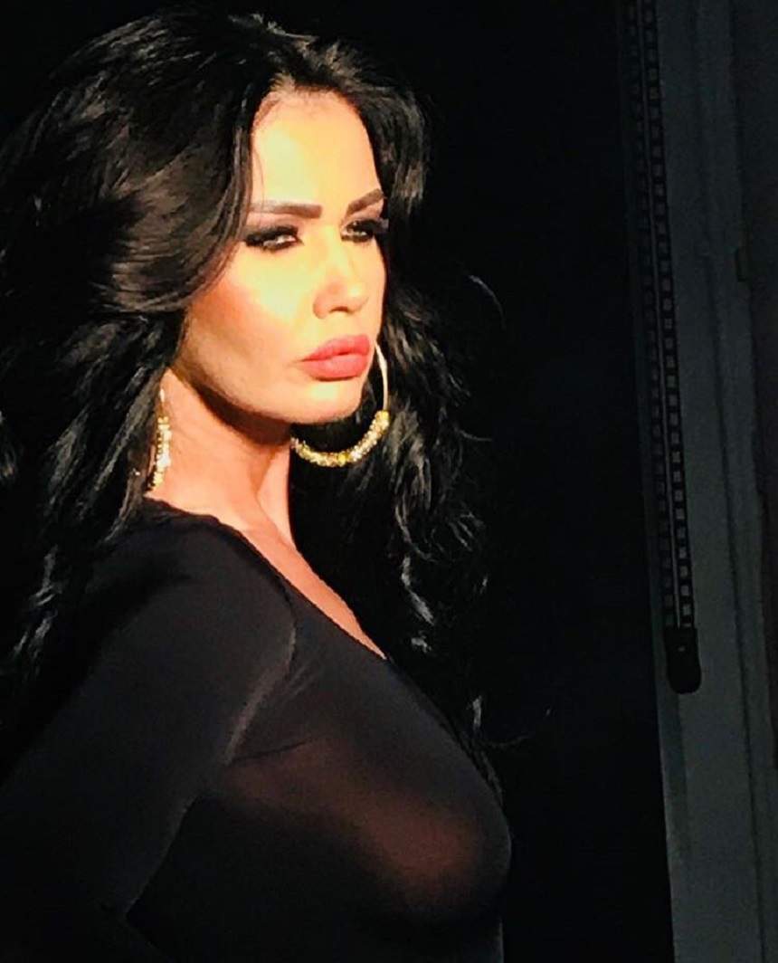 Au aceeaşi vârstă, dar arată şi trăiesc total diferit! Oana Zăvoranu şi Viorica de la Clejani, supărate că oamenii nu le văd mai tinere