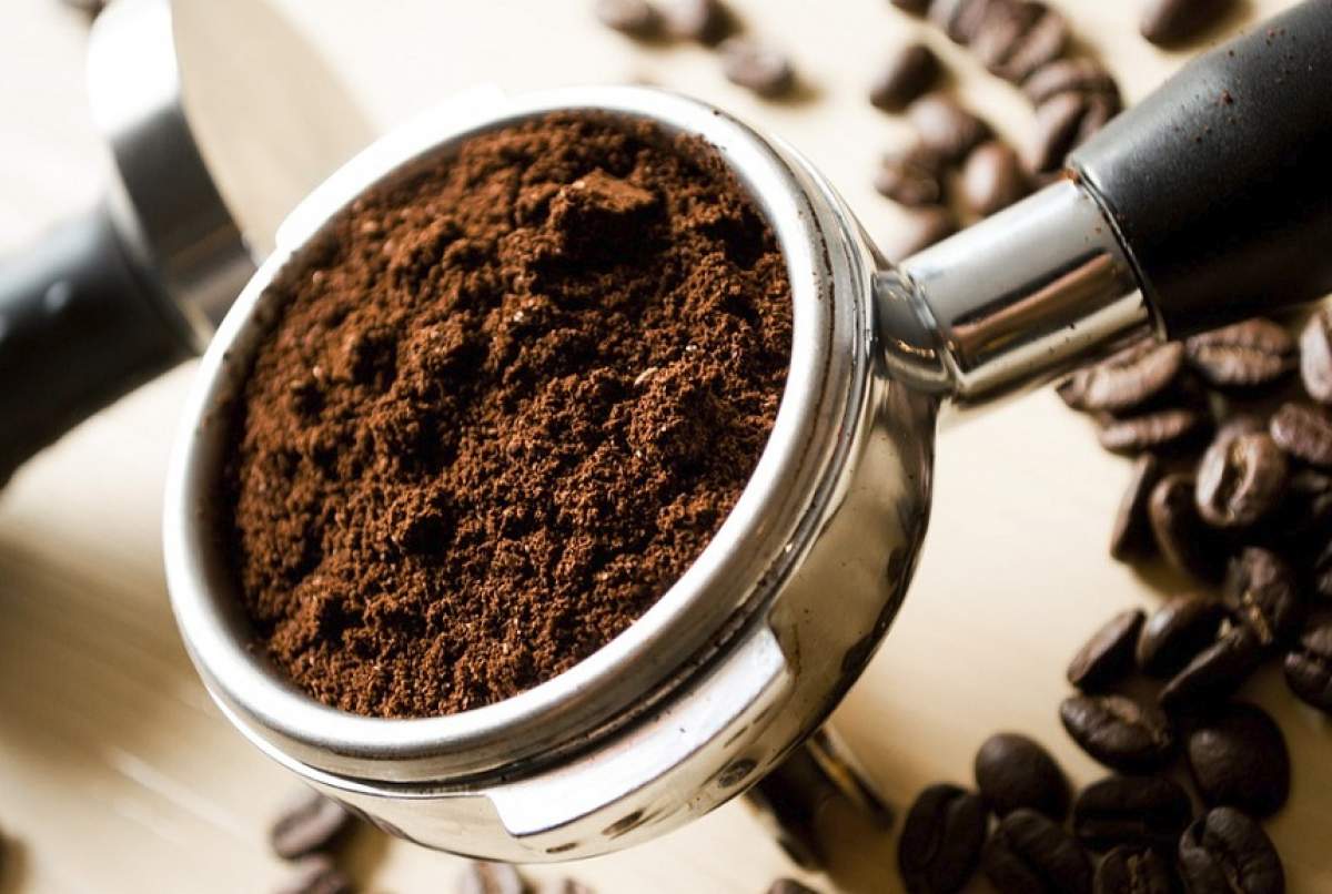 Trei situaţii în care zaţul de cafea te scapă de probleme