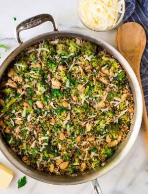 Fasole cu broccoli şi seminţe de quinoa