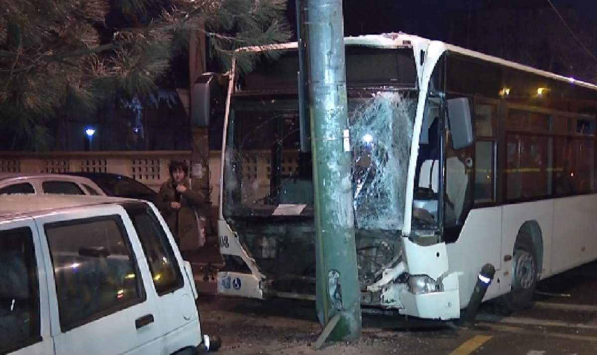 Un autobuz RATB implicat într-un grav accident, în Bucureşti! Patru victime