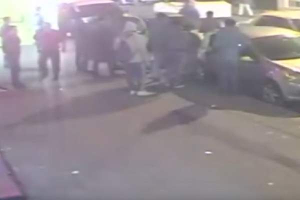 VIDEO / Turcia este în stare de şoc! Un fotbalist a fost ucis pe stradă, după ce a vrut să salveze o femeie!