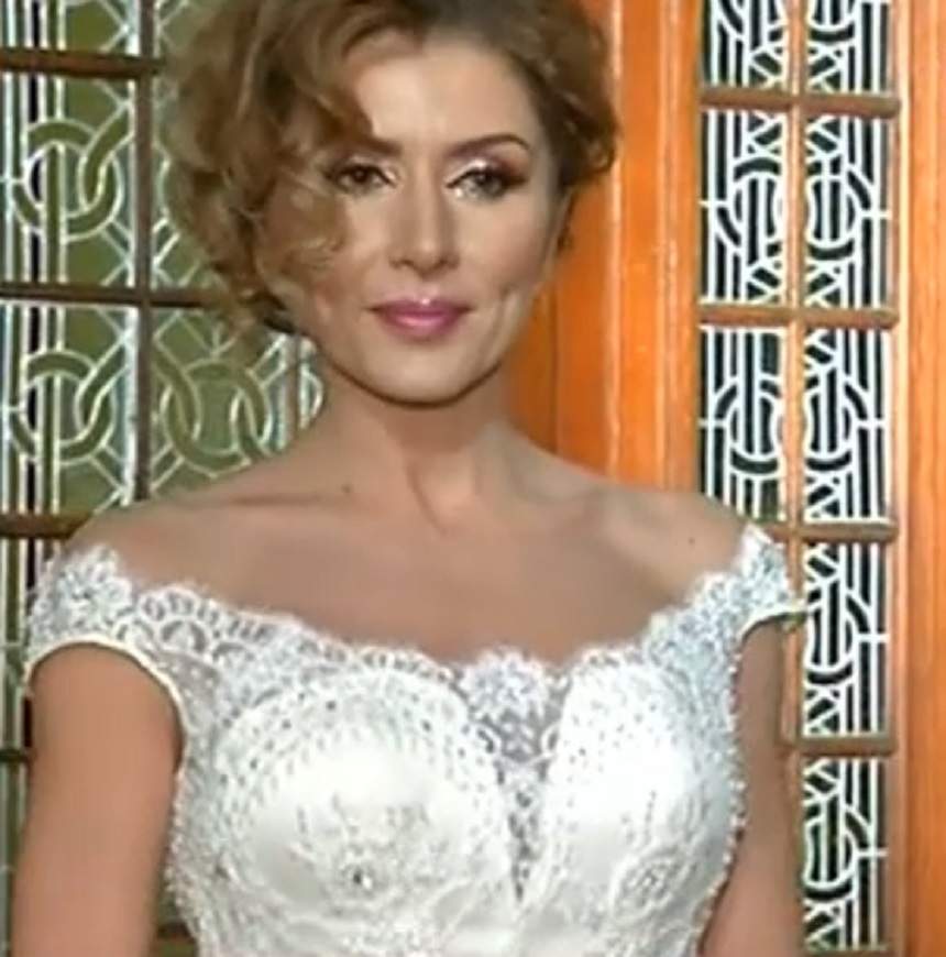 Carmen Brumă a îmbrăcat rochia de mireasă: "Am acceptat propunerea"
