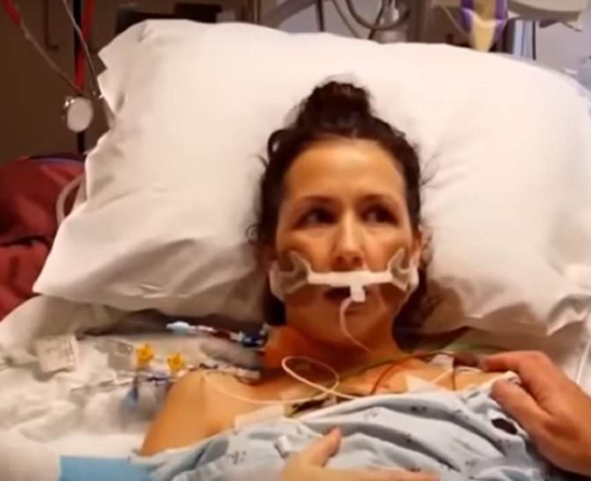 VIDEO VIRAL / Momentul emoționant în care o bolnavă de fibroză chistică ia prima gură de aer cu noii plămâni
