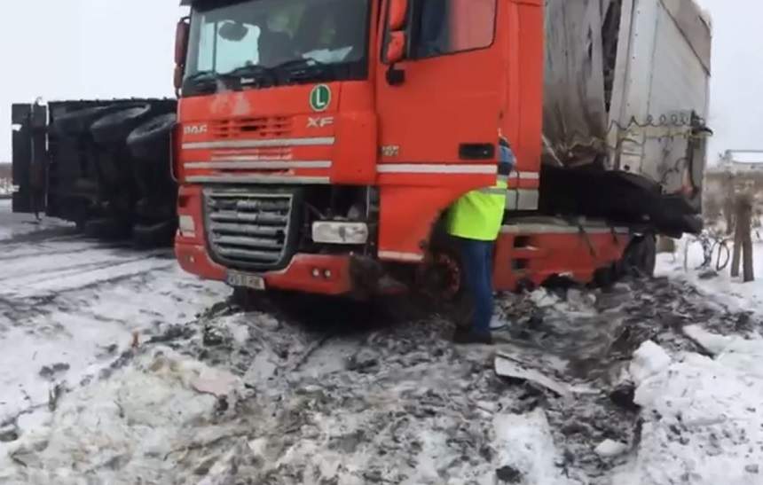 VIDEO / Accident cu tentă de sinucidere în Vrancea. Un bărbat a murit, după ce şi-a înjunghiat soția, cu o seară înainte