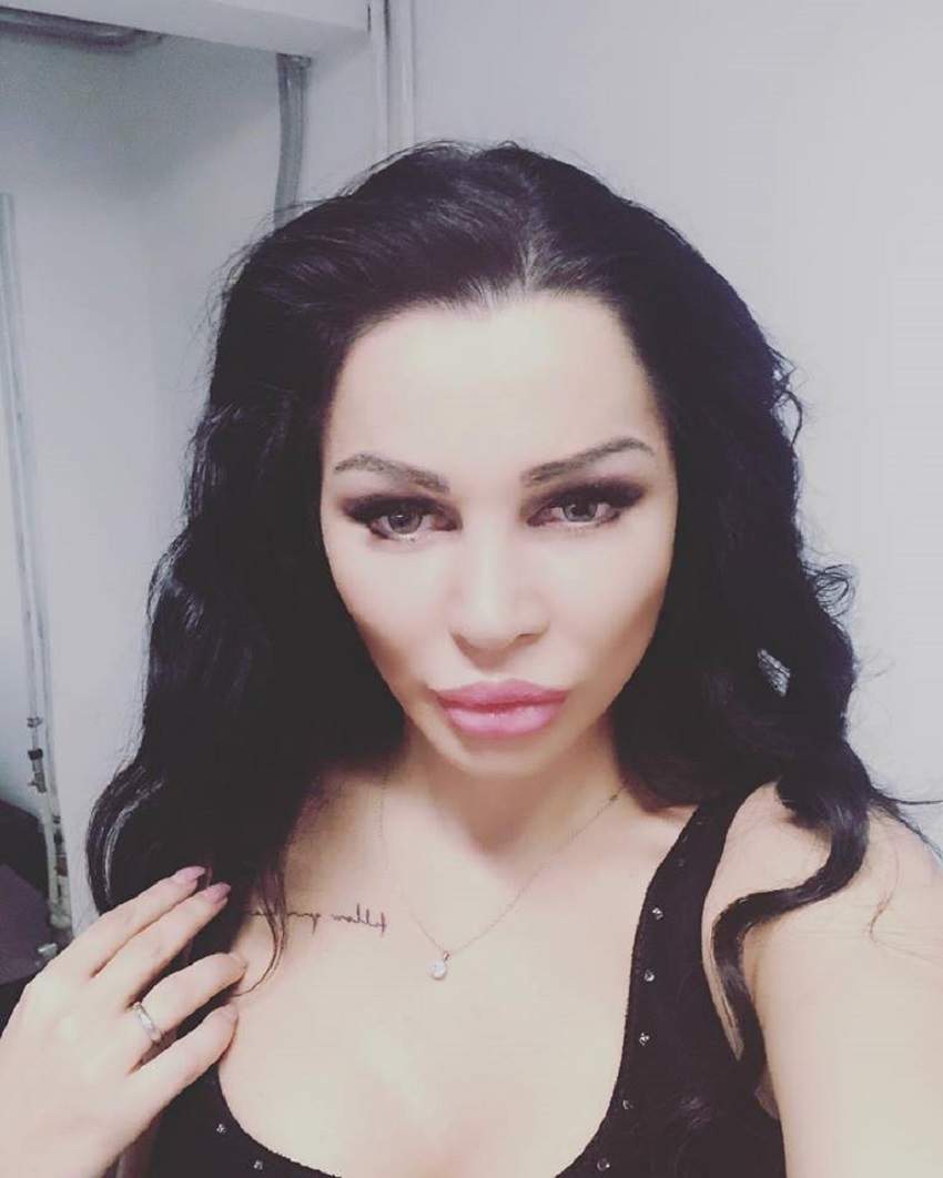 FOTO / În plin divorţ de Ilie Năstase, Brigitte ştie ce vrea. Cine e bărbatul pe care îl vrea