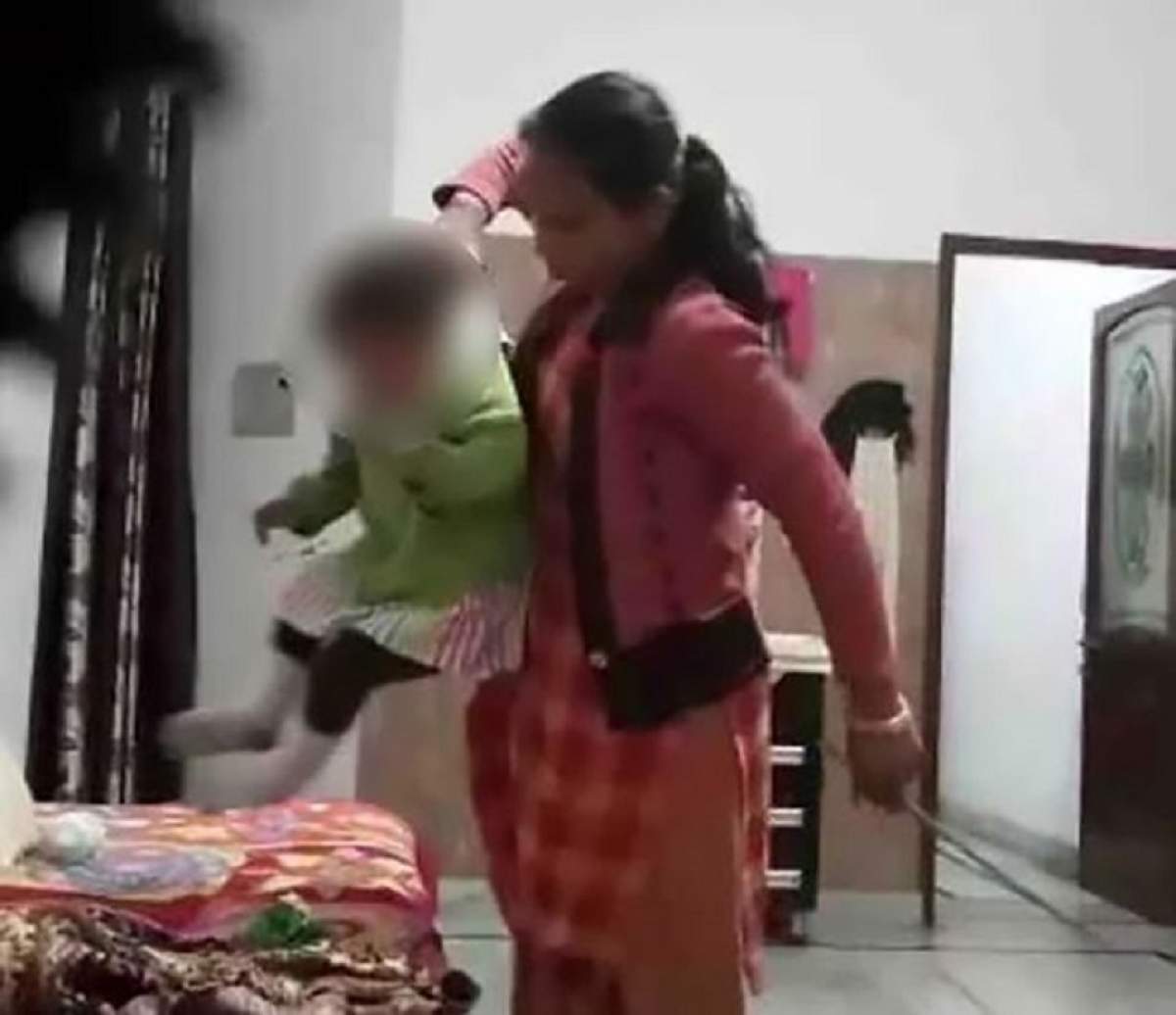 VIDEO / Au instalat o camera video şi au rămas şocaţi când au văzut cum era tratat copilul lor! Mama a început să plângă
