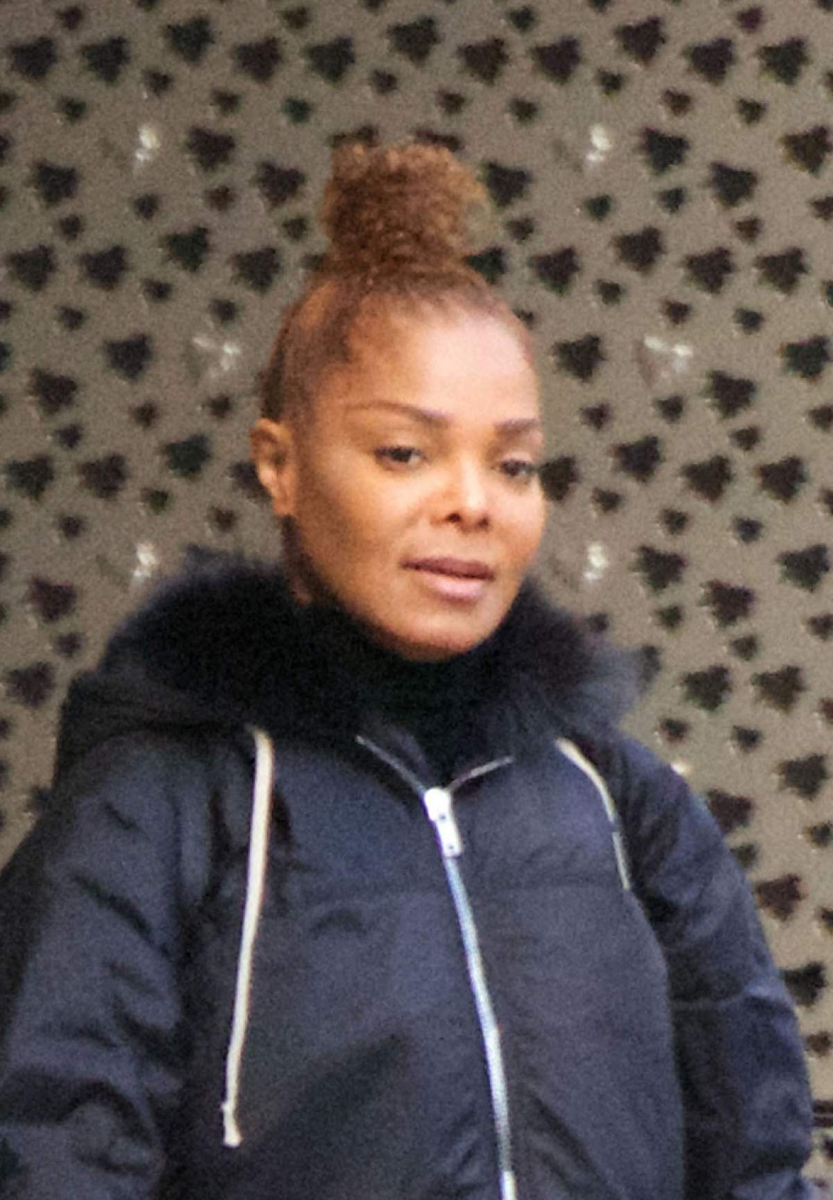 FOTO / Janet Jackson, gest scârbos în public. Cântăreața n-a ținut cont de privirile celor din jur