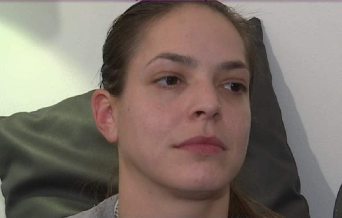 VIDEO / Îşi caută mama de 30 de ani! Abandonată în Craiova şi adoptată în Londra, Simone vrea să îşi găsească familia