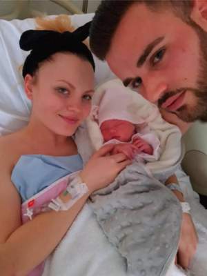 FOTO / Corina și Traian, foști concurenți la MPFM, au devenit părinți! Prima imagine cu bebelușul