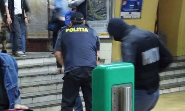 Tragedie evitată în ultima clipă, la metrou! Victima a fost salvată după o acţiune ca în filme