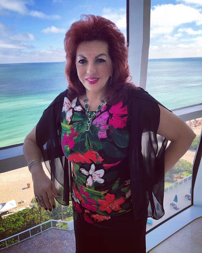 Carmen Harra a mers la medicul estetician. Ce intervenţii şi-a făcut clarvăzătoarea