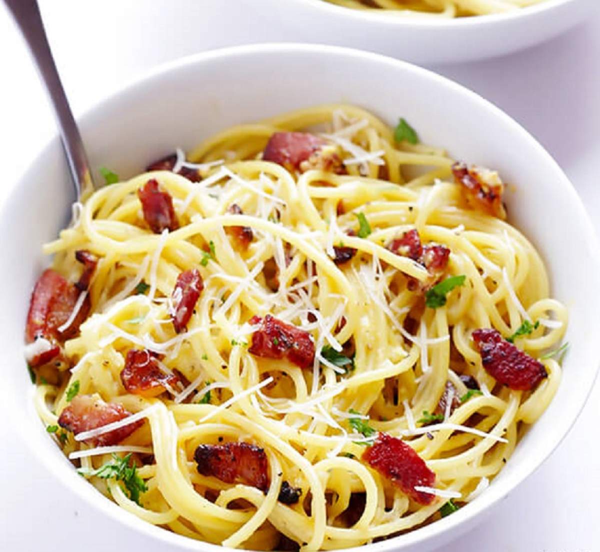 Un preparat ce se găteşte rapid! Spaghete Carbonara