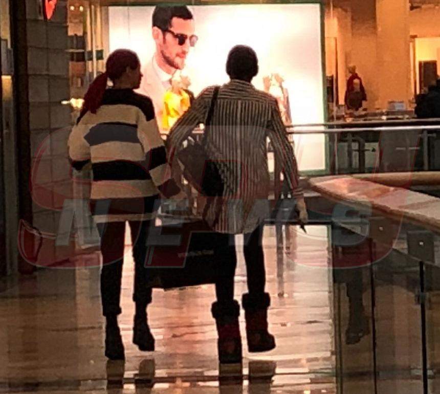 Artistă celebră, pusă pe cheltuit! Vedeta a topit o sumă uriașă, la mall, în câteva minute / Foto exclusiv