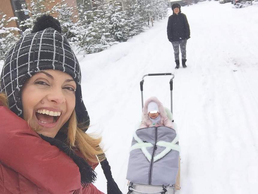 VIDEO / Cel mai emoţionant moment! Fetiţa Simonei Gherghe a făcut primii paşi: "Bravo, Ana!"