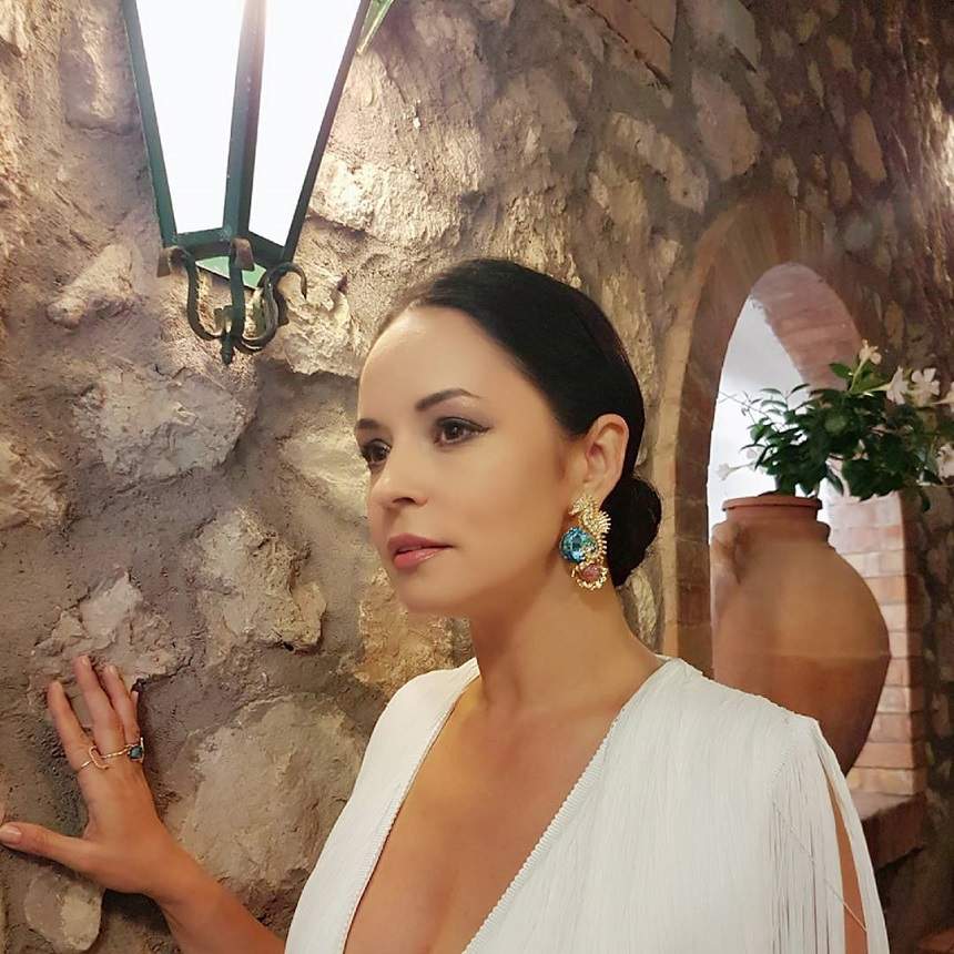 Andreea Marin, schimbare radicală de look! Fanii nu au fost deloc încântaţi: "Nu îţi stă bine aşa!" Cum a reacţionat vedeta