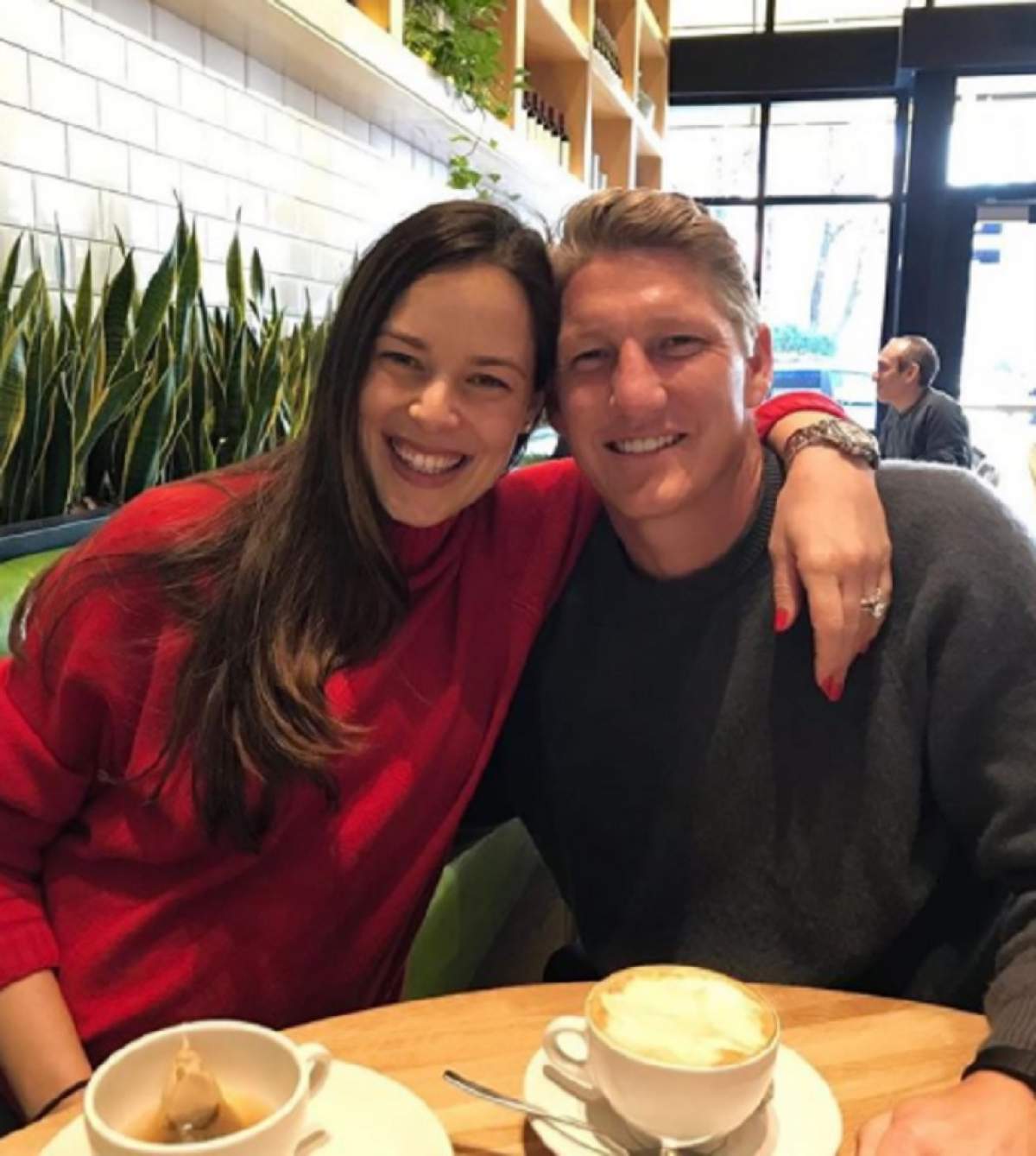 Ana Ivanovic și Bastian Schweinsteiger au devenit părinții unui băiețel