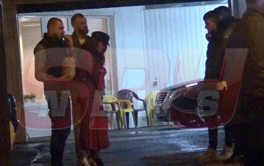 Diana Gureșoaie, show la spălătorie! Îmbrăcată de club, vedeta ultimelor scandaluri din showbiz s-a dat în stambă / Video paparazzi